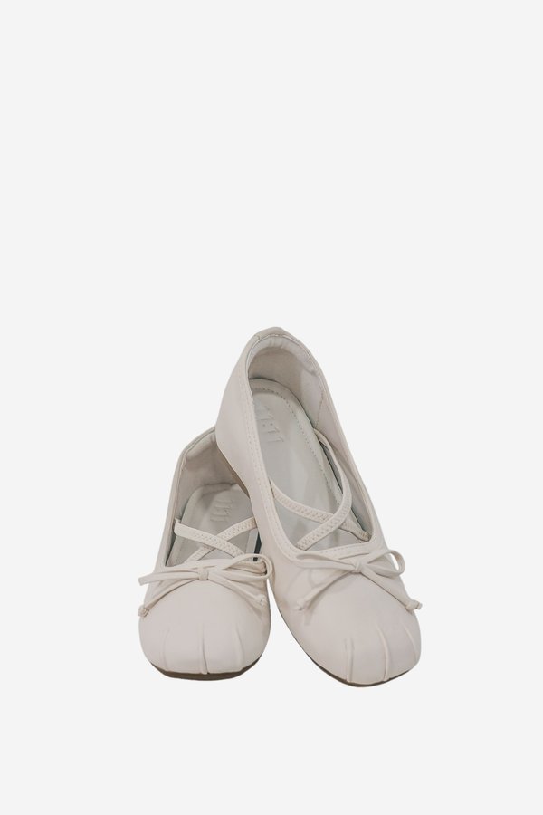 DESIRE BALLETCORE ELEVATED PUMPS (3.5 CM) IN IVORY