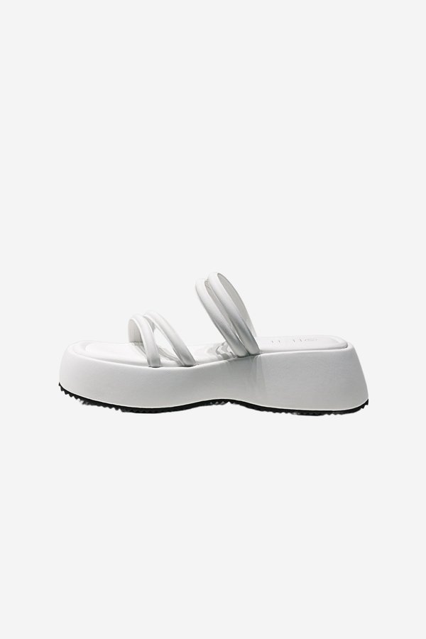 HOPE STRAPPY SANDAL FLATFORMS (5.5 CM) IN WHITE