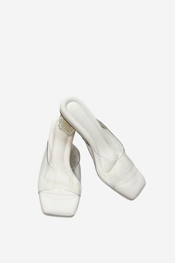 *PREORDER BEFORE CNY* LIMITED EDITION: DREAMING PEARLS ELEVATE SLIM TRANSPARENT HEELS (7 CM) IN WHITE