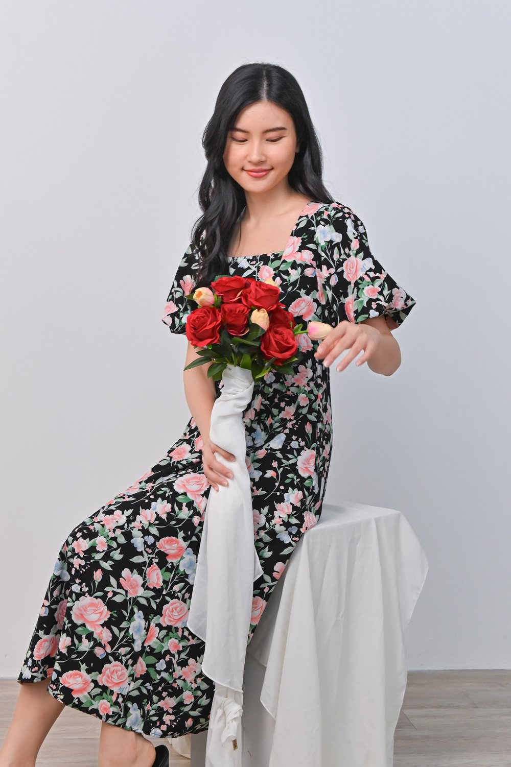 LEINA FLORAL SQUARE-NECK DRESS IN BLACK  LEINA FLORAL SQUARE-NECK DRESS IN BLACK