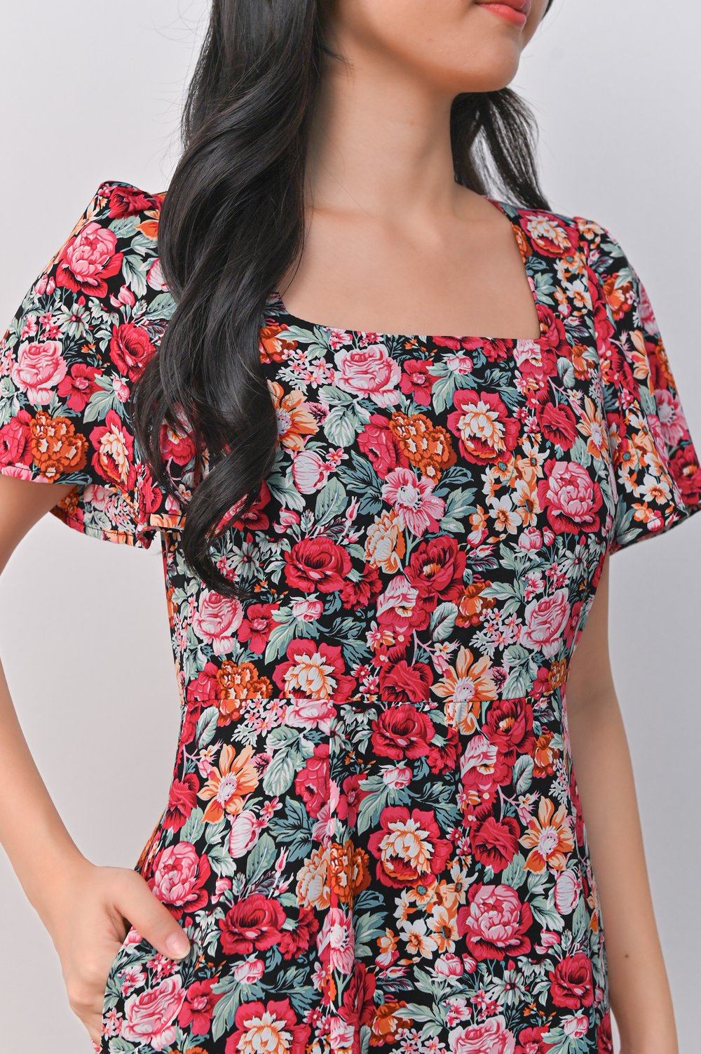 ALDITH RED FLORAL SQUARE-NECK SLIT DRESS ALDITH RED FLORAL SQUARE-NECK SLIT DRESS