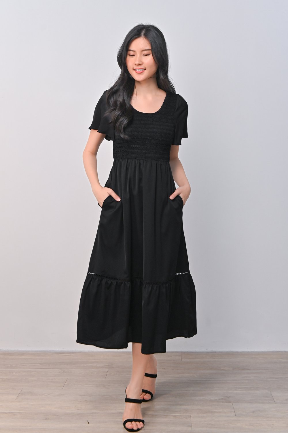 LINNEA TWO-WAY SMOCKED DRESS IN BLACK