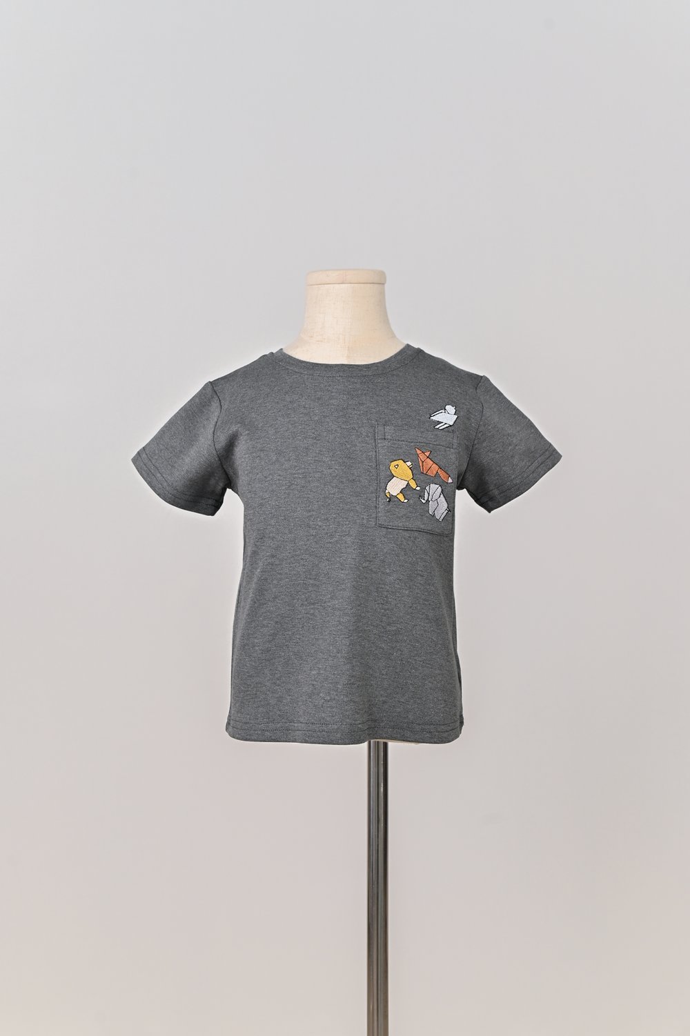 ORIGAMI ZOO GREY EMB. KIDS’ TEE ORIGAMI ZOO GREY EMB. KIDS’ TEE