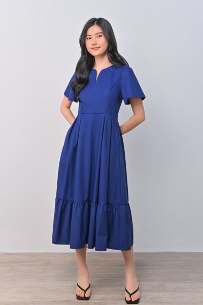 FREYDIS SLEEVED MIDI DRESS IN BLUE