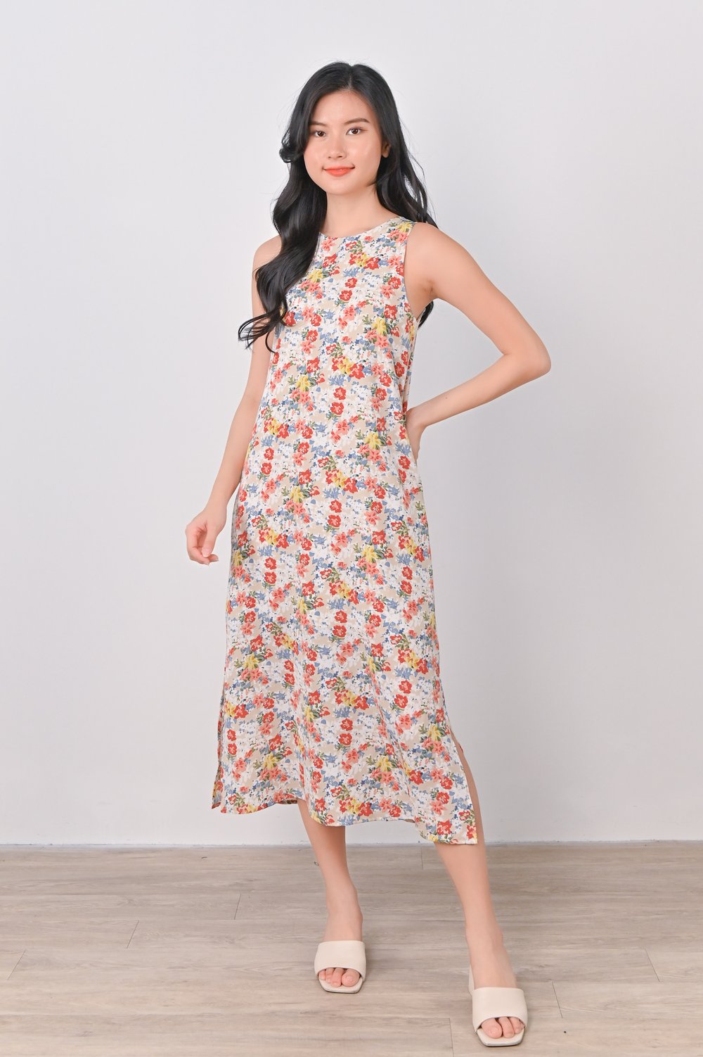 AVERYNA KHAKI FLORAL SIDE-SLIT MIDI DRESS