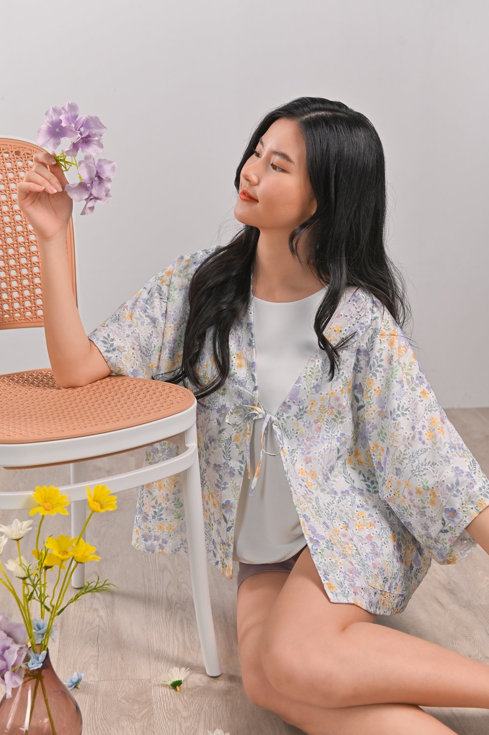 CANUTTE FLORAL EYELET KIMONO IN BLUE