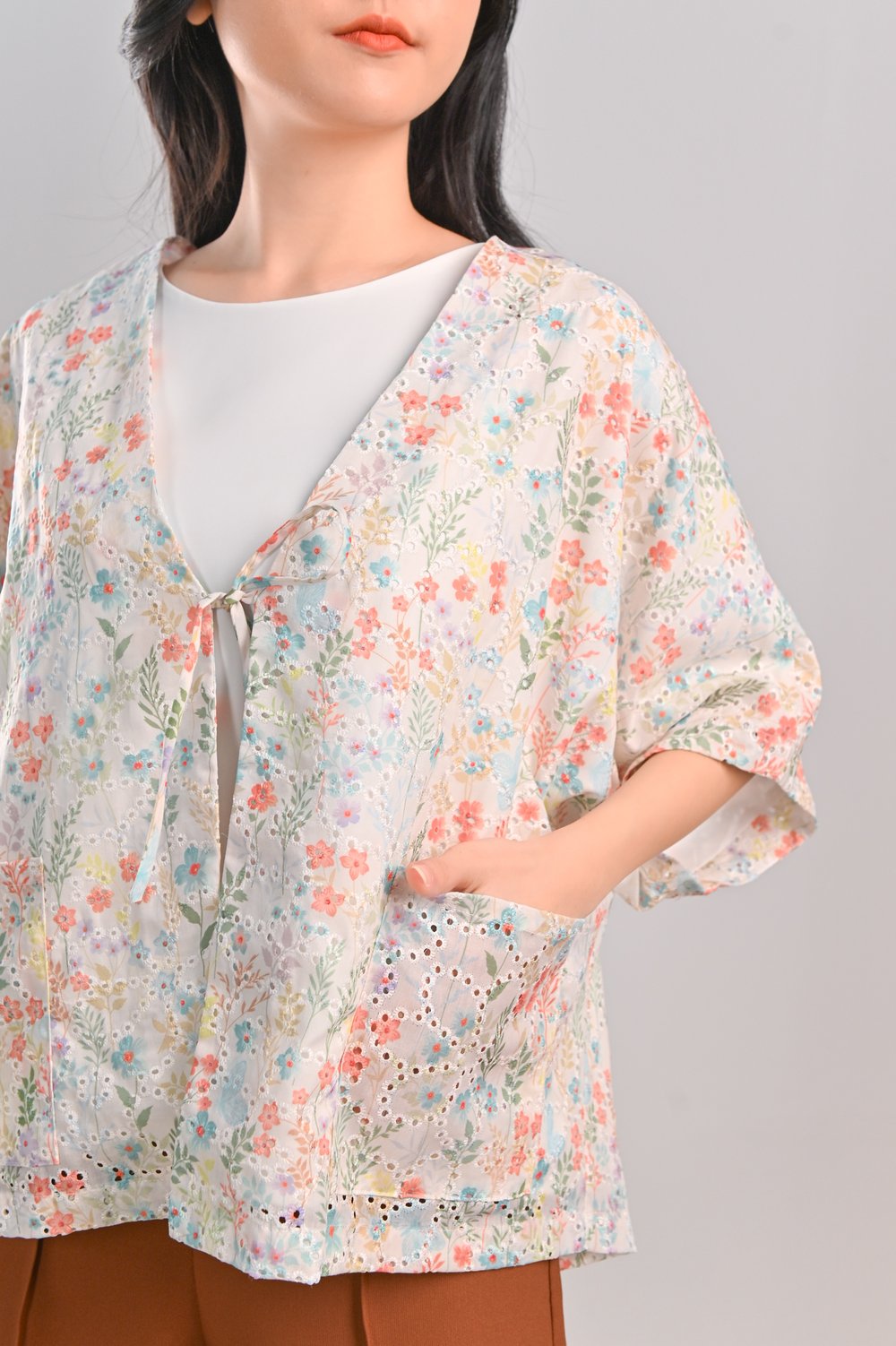 CANUTTE FLORAL EYELET KIMONO IN COLOURFUL