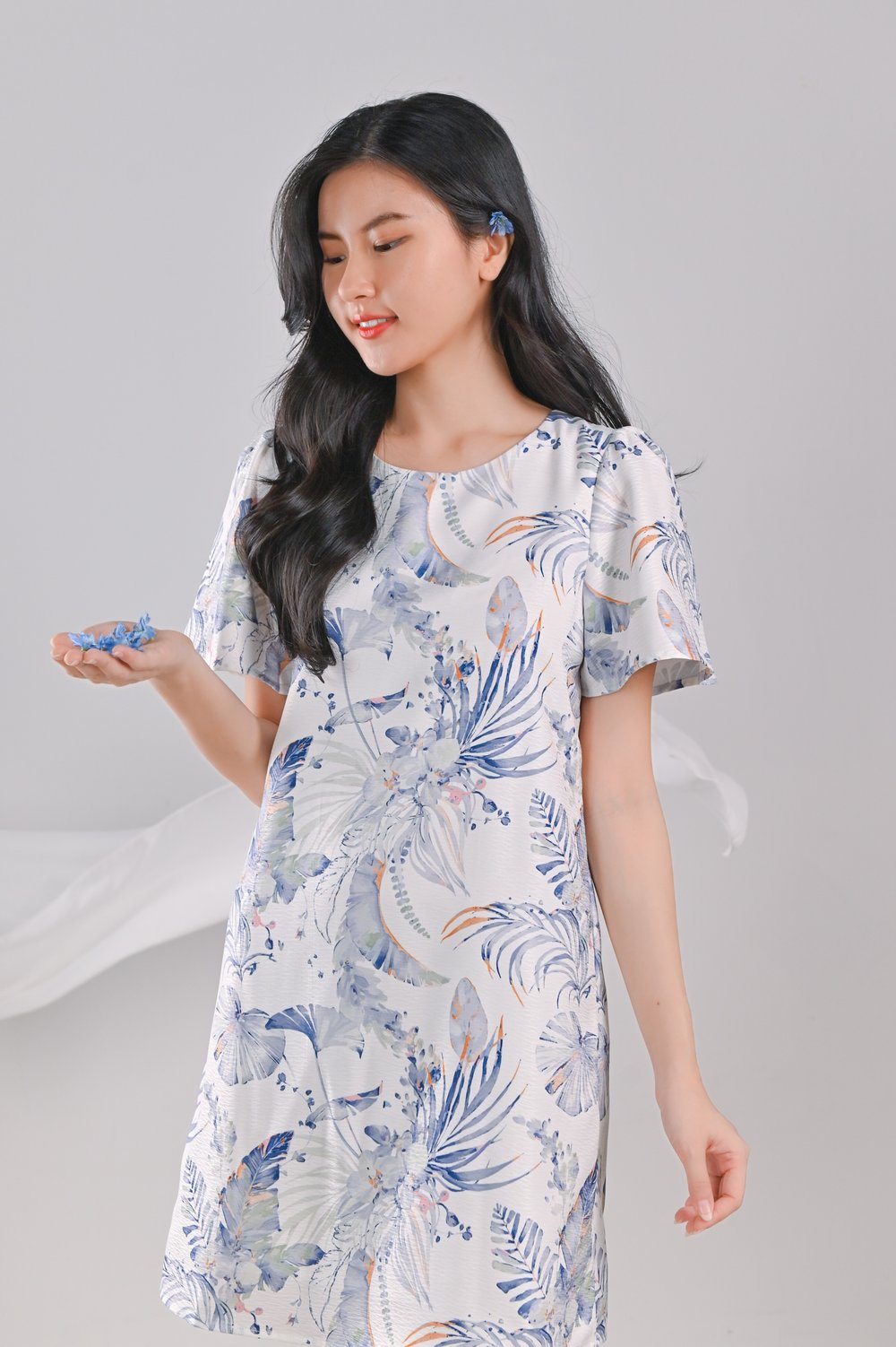 BLUE VALENTINE SLEEVED SHIFT DRESS