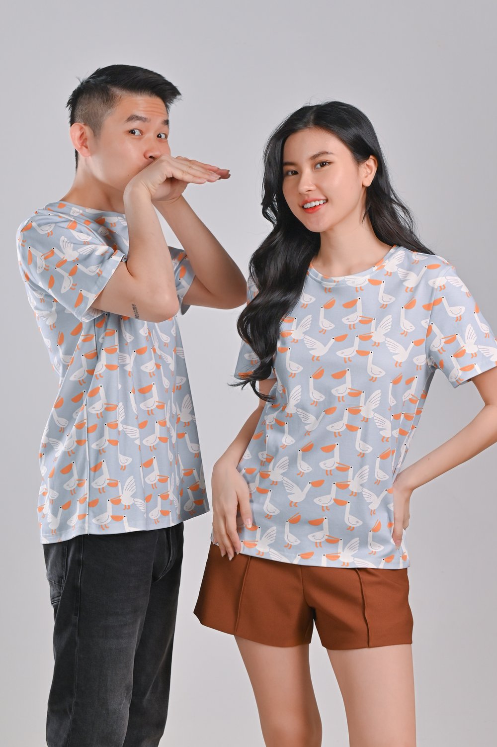 HAPPY PELICAN UNISEX TEE