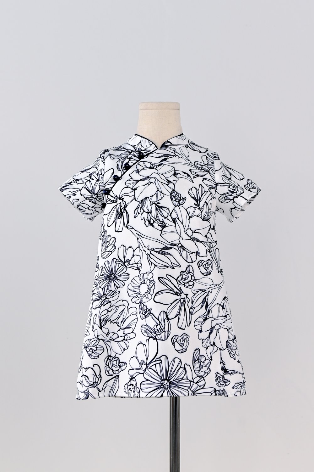 NAVY SKETCHED FLORALS KIDS’ CHEONGSAM NAVY SKETCHED FLORALS KIDS’ CHEONGSAM