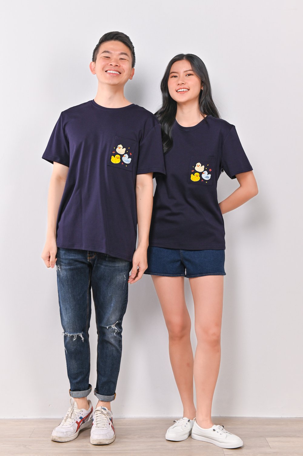 RUBBER DUCKIE NAVY EMB. UNISEX TEE