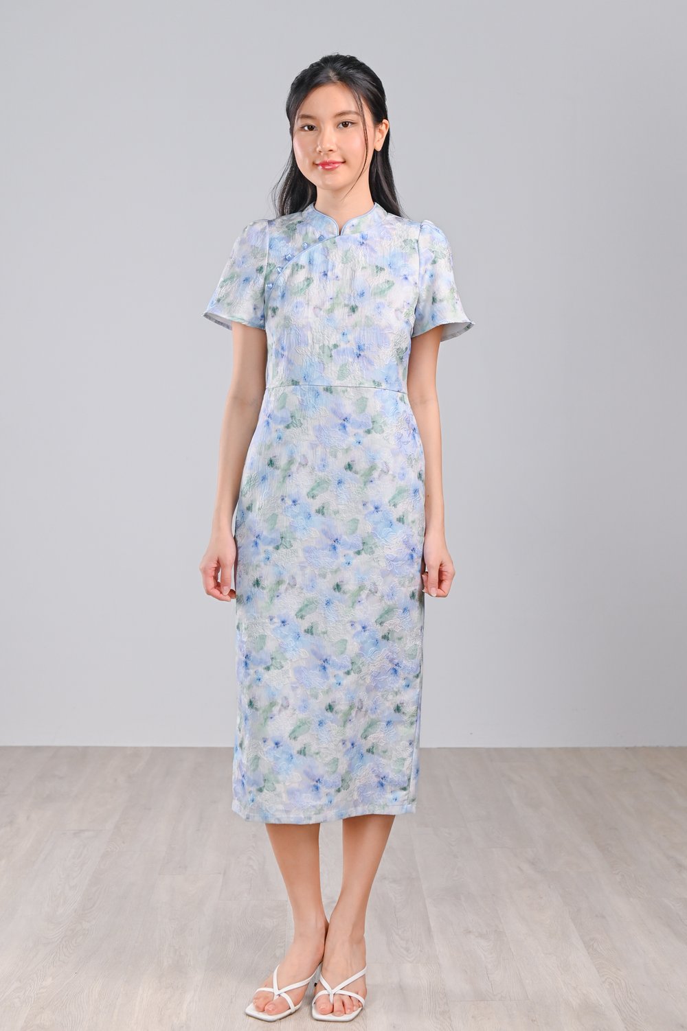 PERL BLUE FLORAL PENCIL CHEONGSAM PERL BLUE FLORAL PENCIL CHEONGSAM