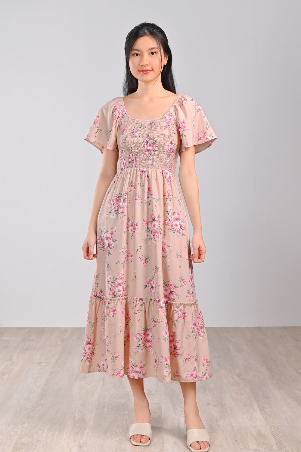 GLINDA PINK FLORAL SMOCKED MIDI DRESS GLINDA PINK FLORAL SMOCKED MIDI DRESS