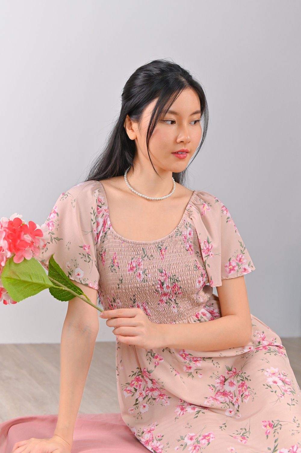 GLINDA PINK FLORAL SMOCKED MIDI DRESS GLINDA PINK FLORAL SMOCKED MIDI DRESS