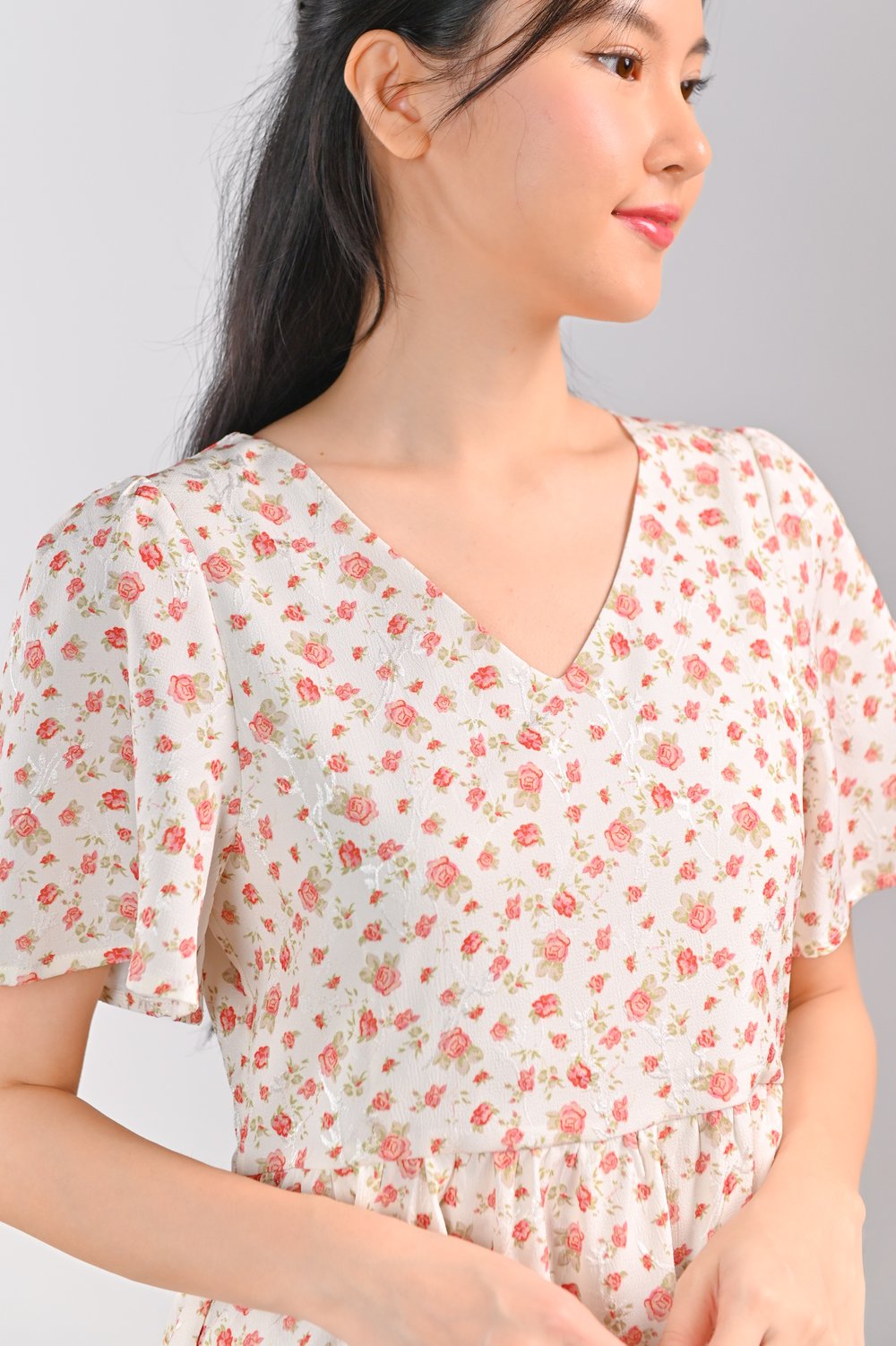 TRACY RED FLORAL V-NECK DRESS-ROMPER TRACY RED FLORAL V-NECK DRESS-ROMPER