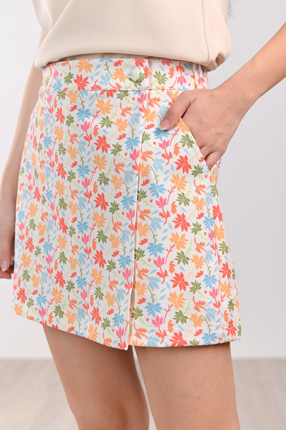 ATHOL LEAVES ELASTIC-WAIST SKORTS ATHOL LEAVES ELASTIC-WAIST SKORTS