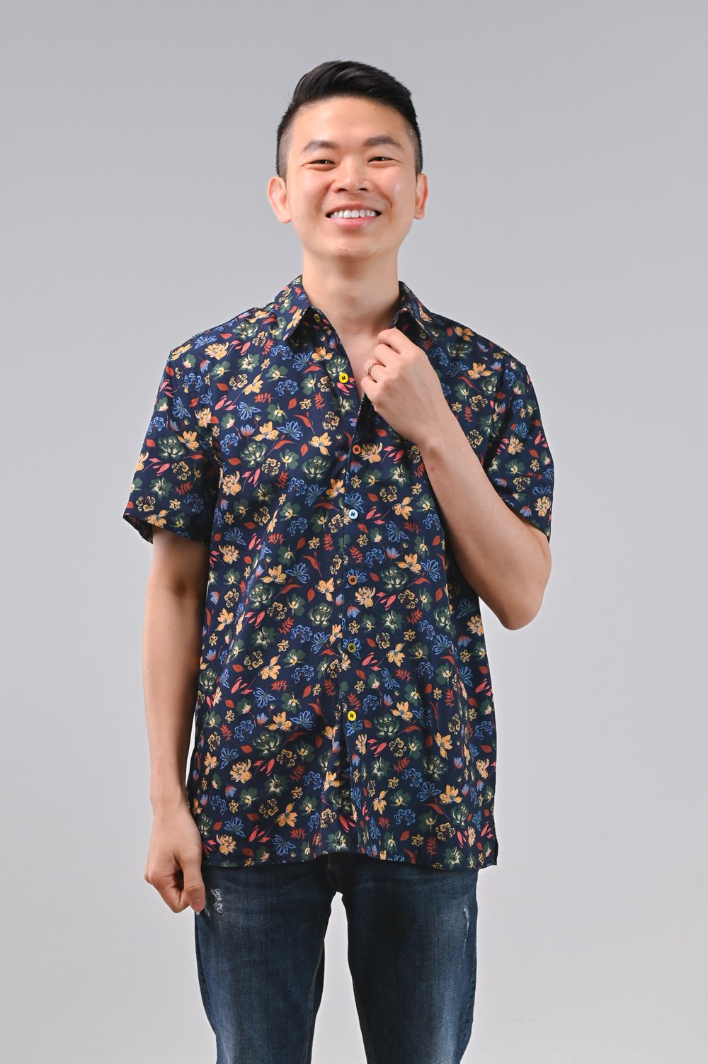 NAVY CRAYON FLORALS MEN’S SHIRT NAVY CRAYON FLORALS MEN’S SHIRT