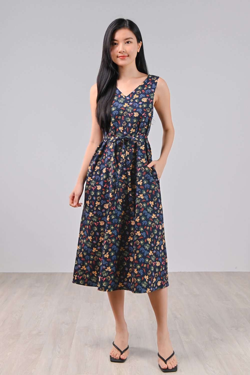 NAVY CRAYON FLORALS TWO-WAY MIDI DRESS