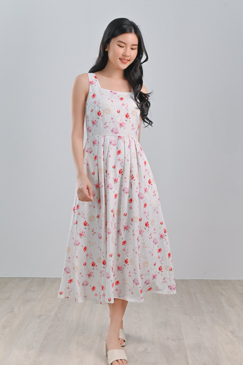 RANGRID FLORAL SLEEVELESS PLEAT DRESS RANGRID FLORAL SLEEVELESS PLEAT DRESS