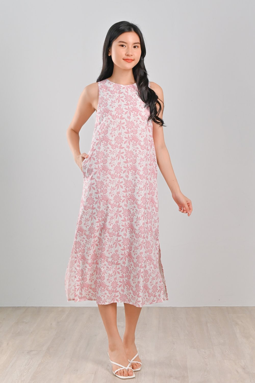 CAMY PINK SIDE-SLIT MIDI DRESS CAMY PINK SIDE-SLIT MIDI DRESS