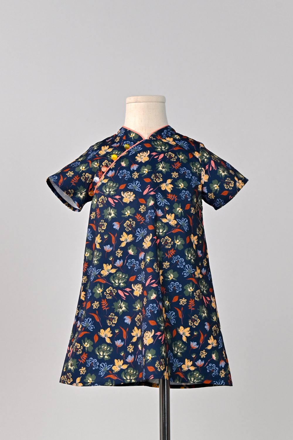 NAVY CRAYON FLORALS KIDS’ CHEONGSAM