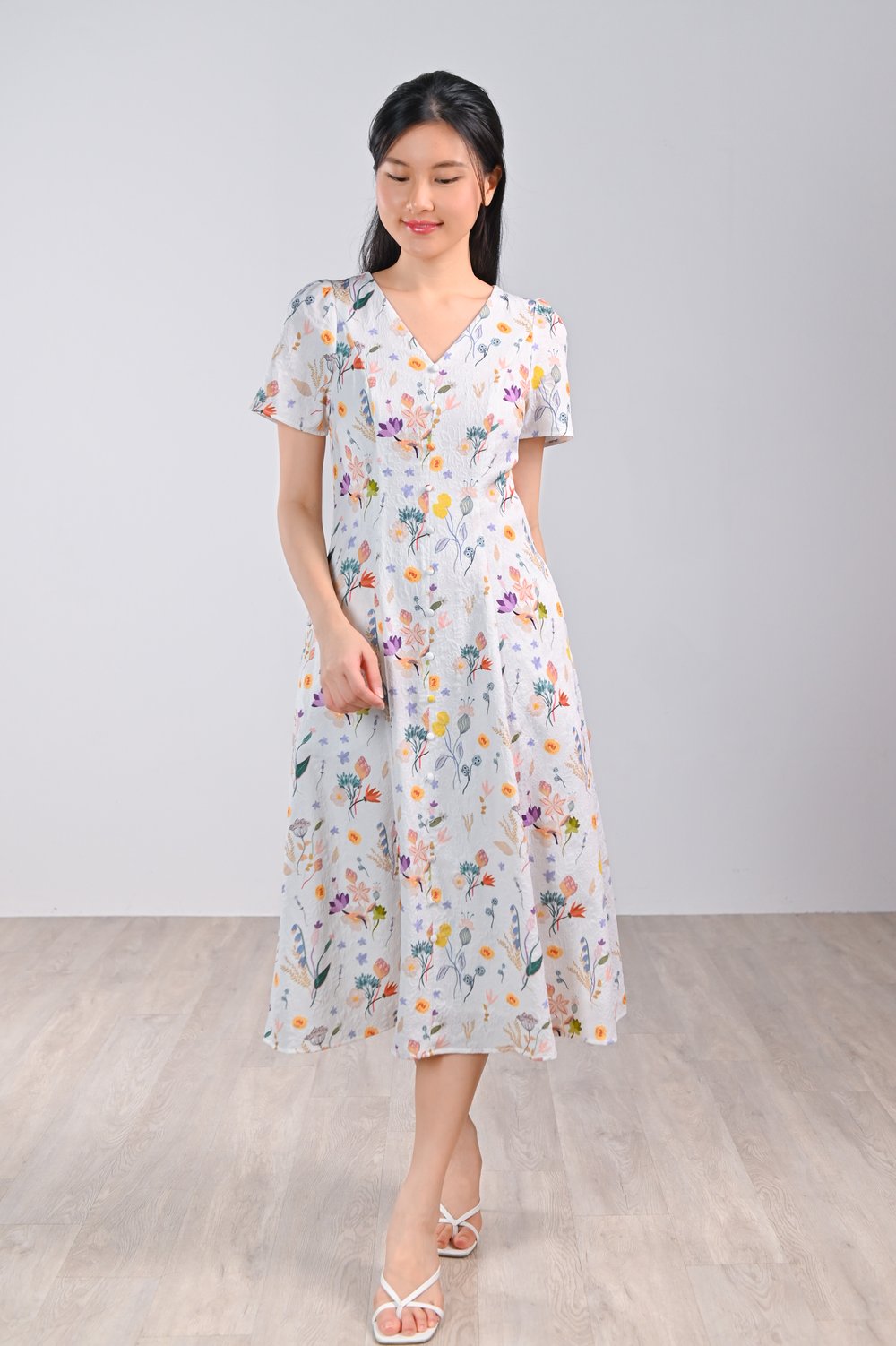 GLYTHE WHITE FLORAL SLEEVED BUTTON DRESS GLYTHE WHITE FLORAL SLEEVED BUTTON DRESS