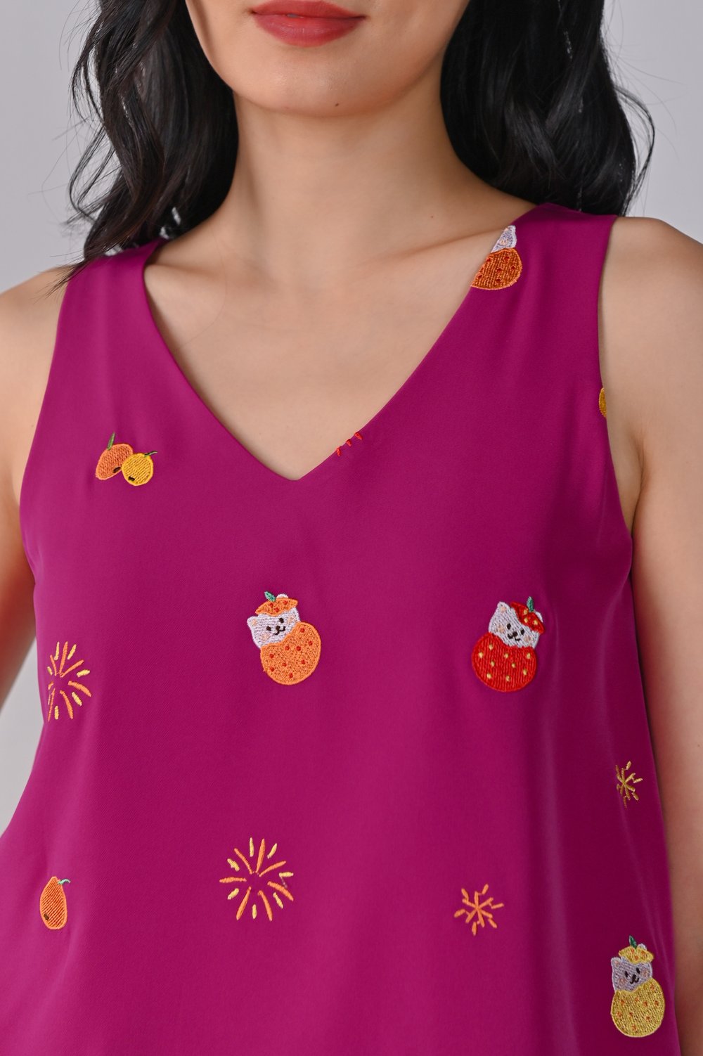 MAGENTA FORTUNE CAT EMB. TWO-WAY TOP MAGENTA FORTUNE CAT EMB. TWO-WAY TOP