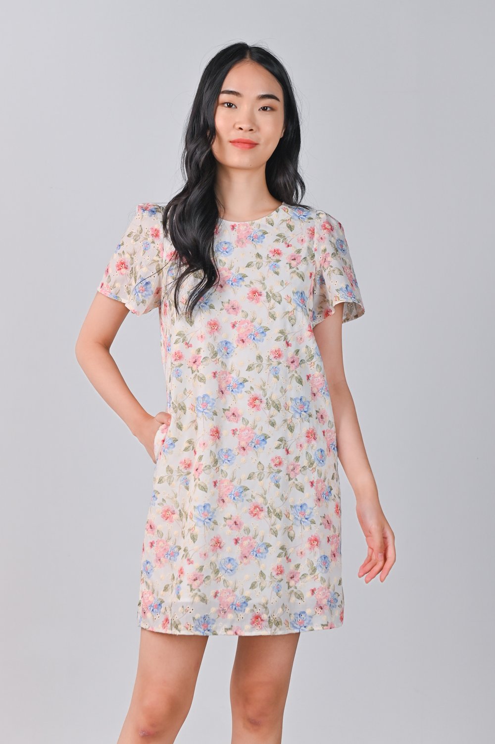 SPRING STITCH SLEEVED SHIFT DRESS SPRING STITCH SLEEVED SHIFT DRESS