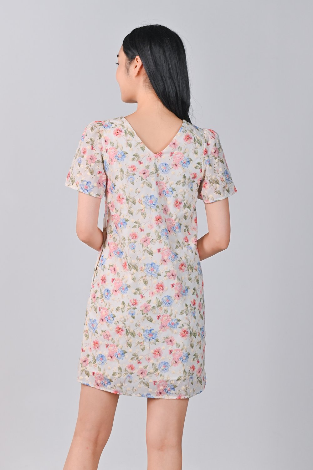 SPRING STITCH SLEEVED SHIFT DRESS SPRING STITCH SLEEVED SHIFT DRESS