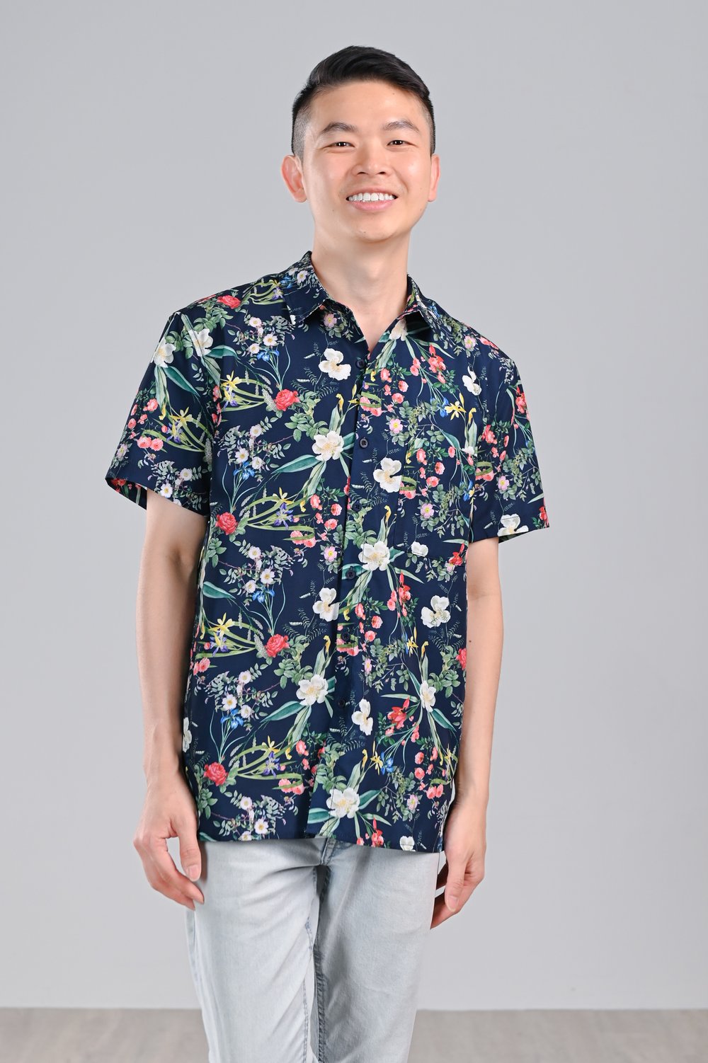 NAVY LUSH FLORALS MEN’S SHIRT NAVY LUSH FLORALS MEN’S SHIRT