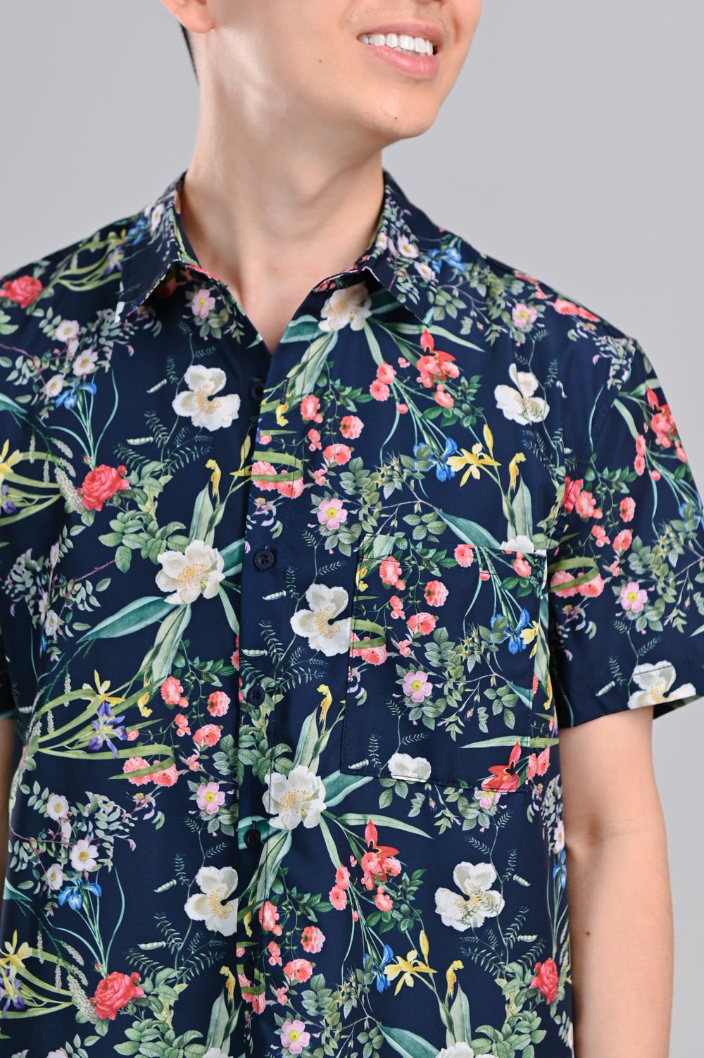 NAVY LUSH FLORALS MEN’S SHIRT NAVY LUSH FLORALS MEN’S SHIRT