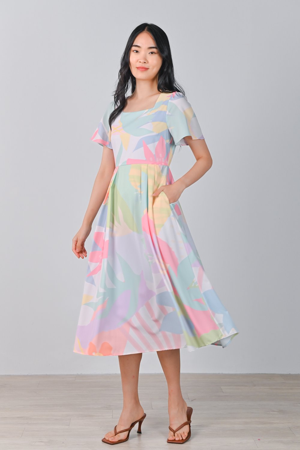 SPRING FLING SLEEVED SQUARE-NECK DRESS SPRING FLING SLEEVED SQUARE-NECK DRESS
