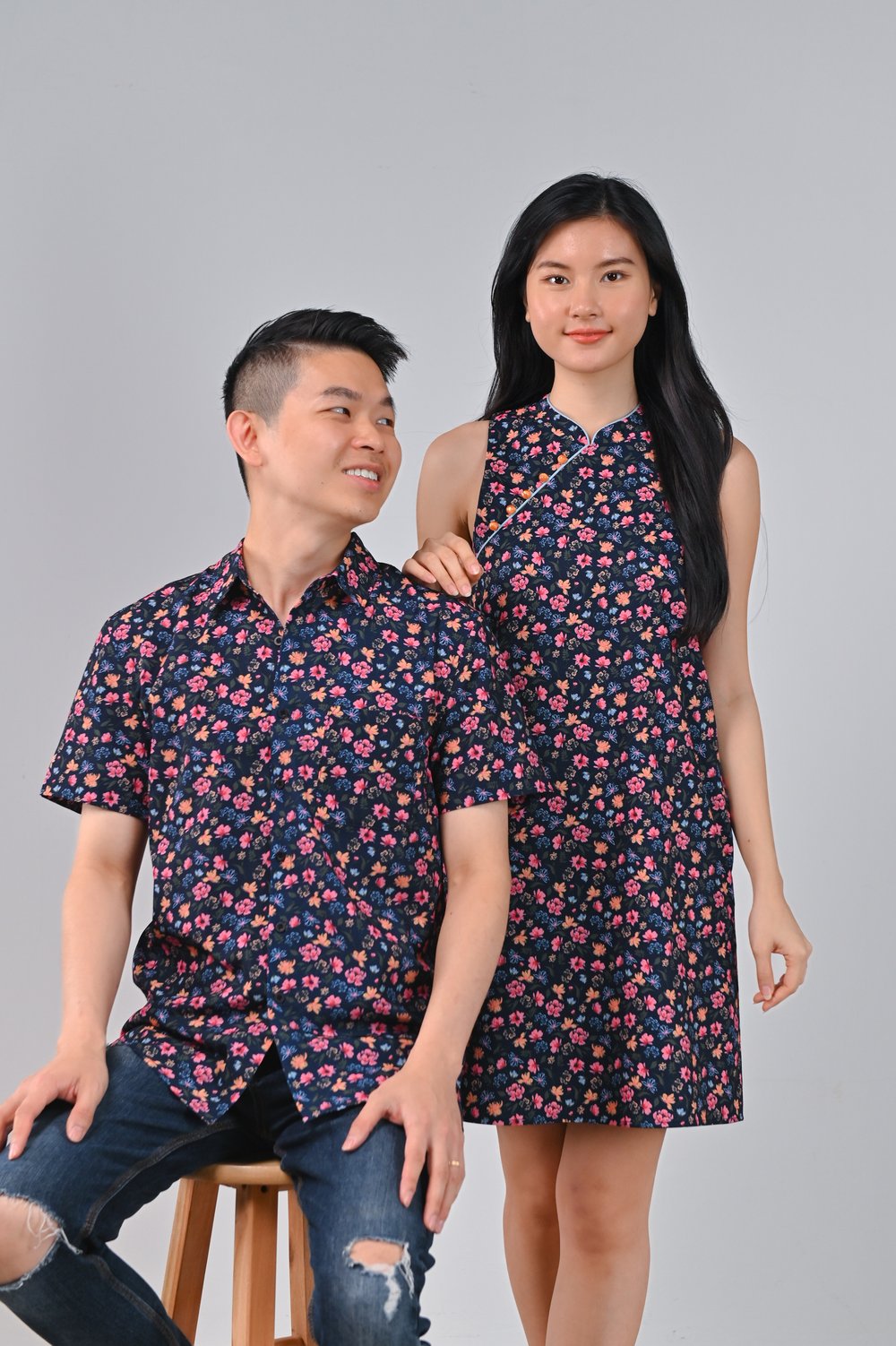 NIGHT GARDEN SLEEVELESS CHEONGSAM NIGHT GARDEN SLEEVELESS CHEONGSAM