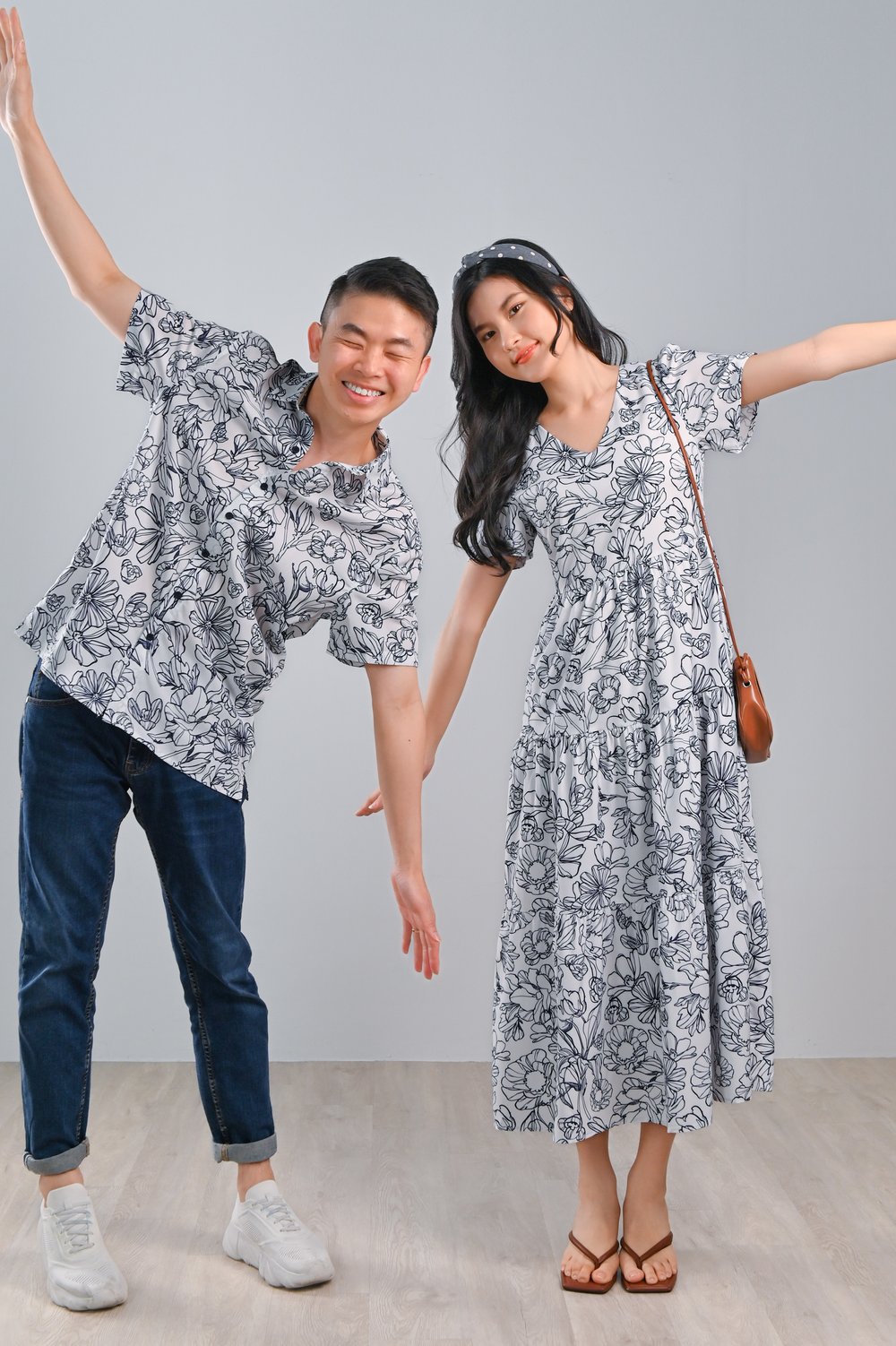 NAVY SKETCHED FLORALS TIERED MIDAXI DRESS