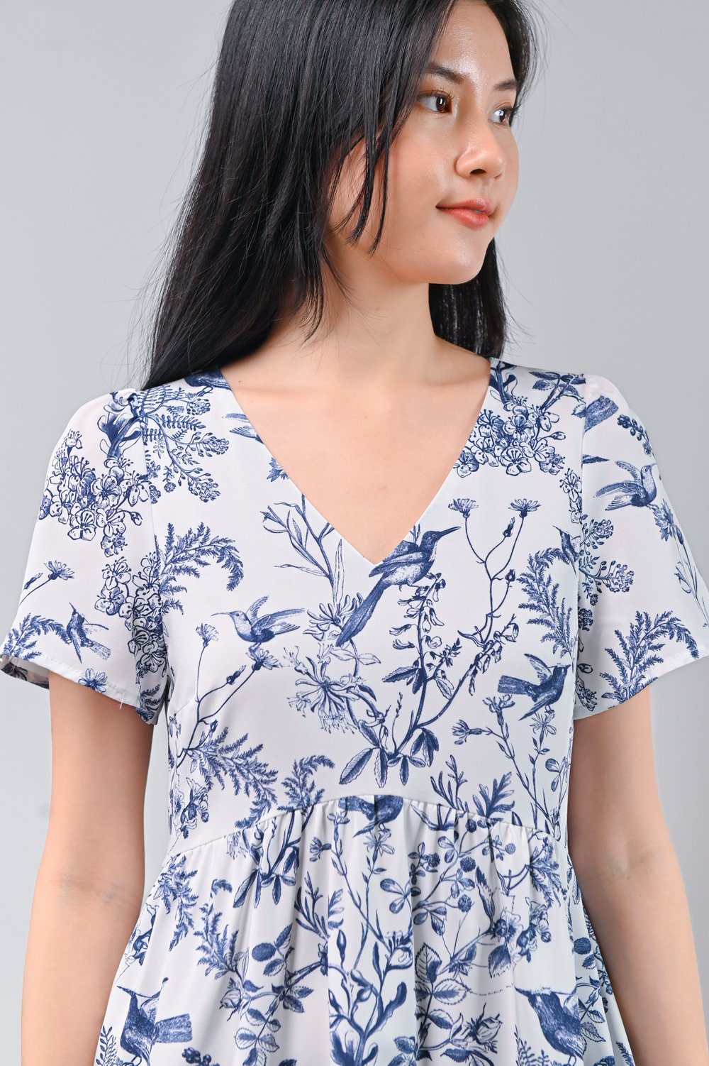 NAVY HUMMINGBIRD CURVED-WAIST FLOUNCE DRESS NAVY HUMMINGBIRD CURVED-WAIST FLOUNCE DRESS