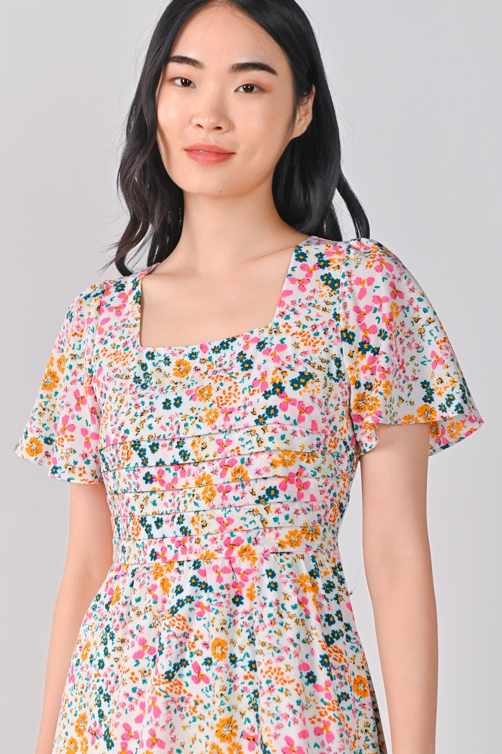 AUBREY VIBRANT FLORAL PLEAT-DETAIL DRESS AUBREY VIBRANT FLORAL PLEAT-DETAIL DRESS