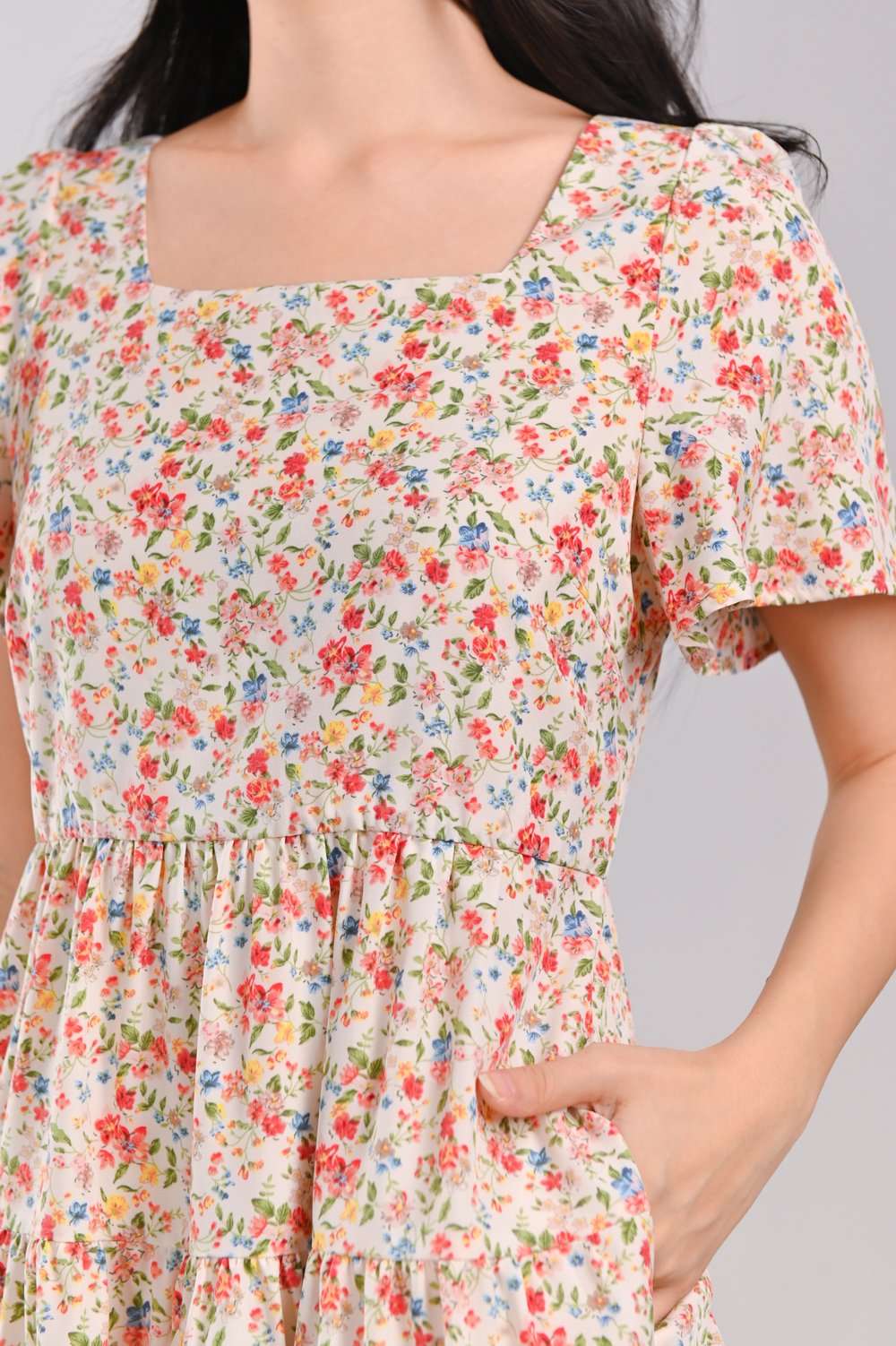 AURELIA FLORAL SQUARE-NECK BABYDOLL DRESS AURELIA FLORAL SQUARE-NECK BABYDOLL DRESS