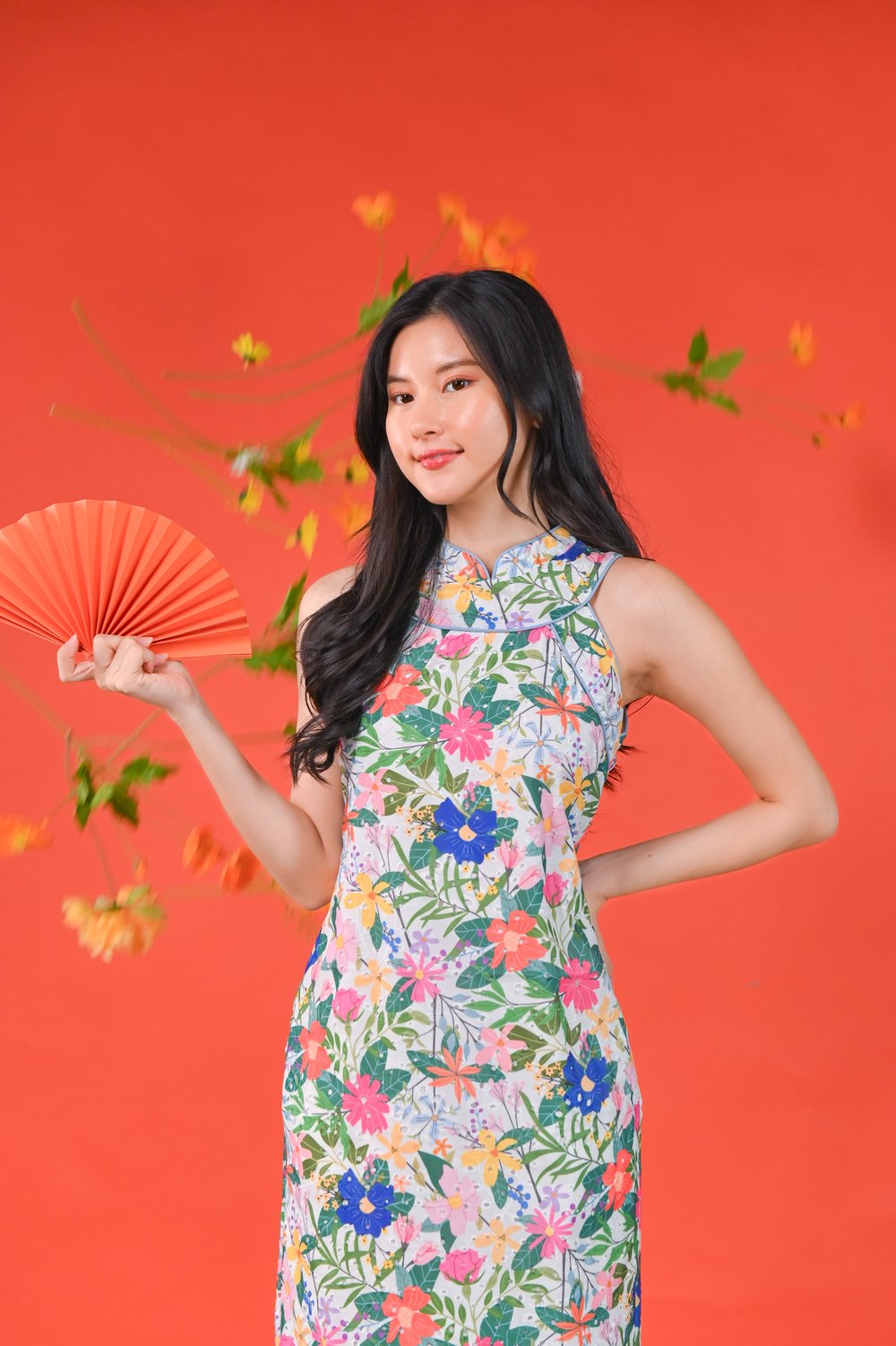 AMMIE FLORAL EYELET SLEEVELESS CHEONGSAM