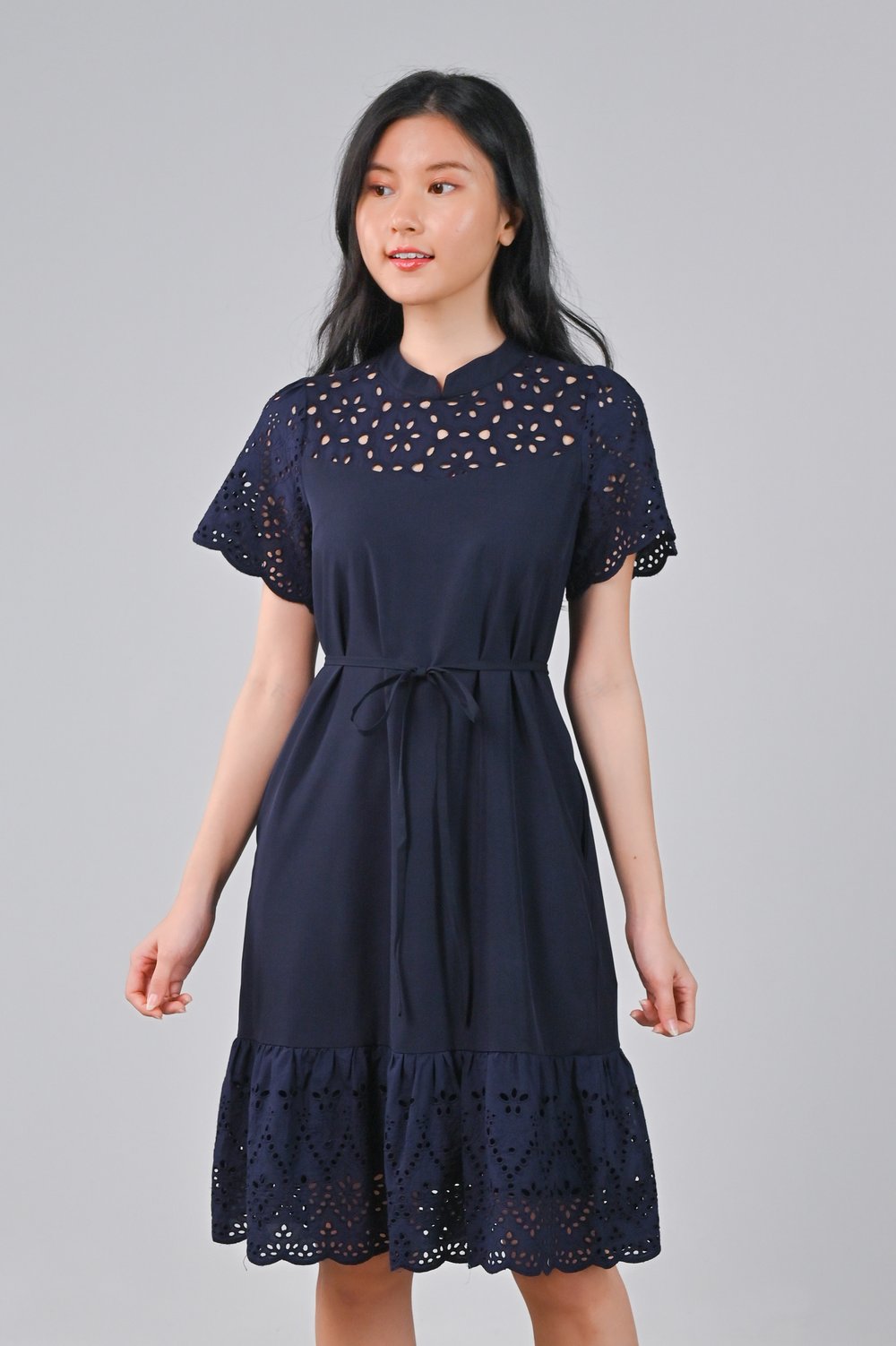 YINGQI EYELET-INSERT DROPWAIST CHEONGSAM IN NAVY