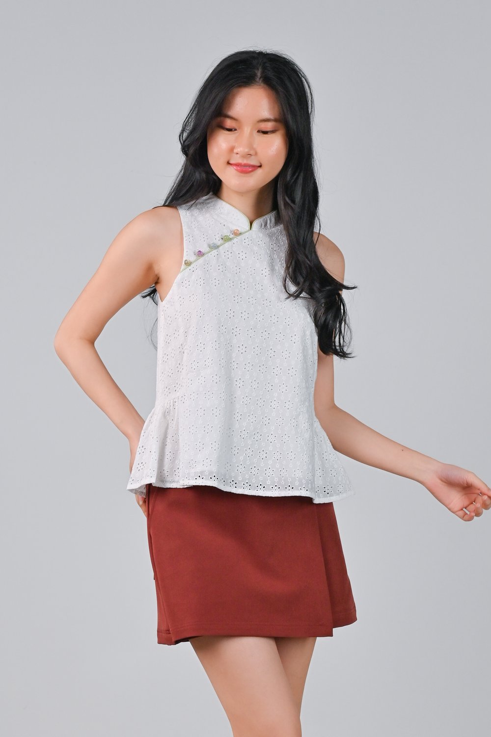 CHOON EYELET FLARE CHEONGSAM TOP IN WHITE