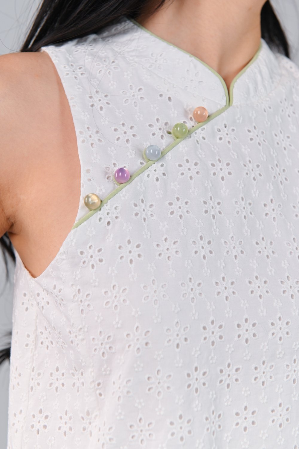 CHOON EYELET FLARE CHEONGSAM TOP IN WHITE