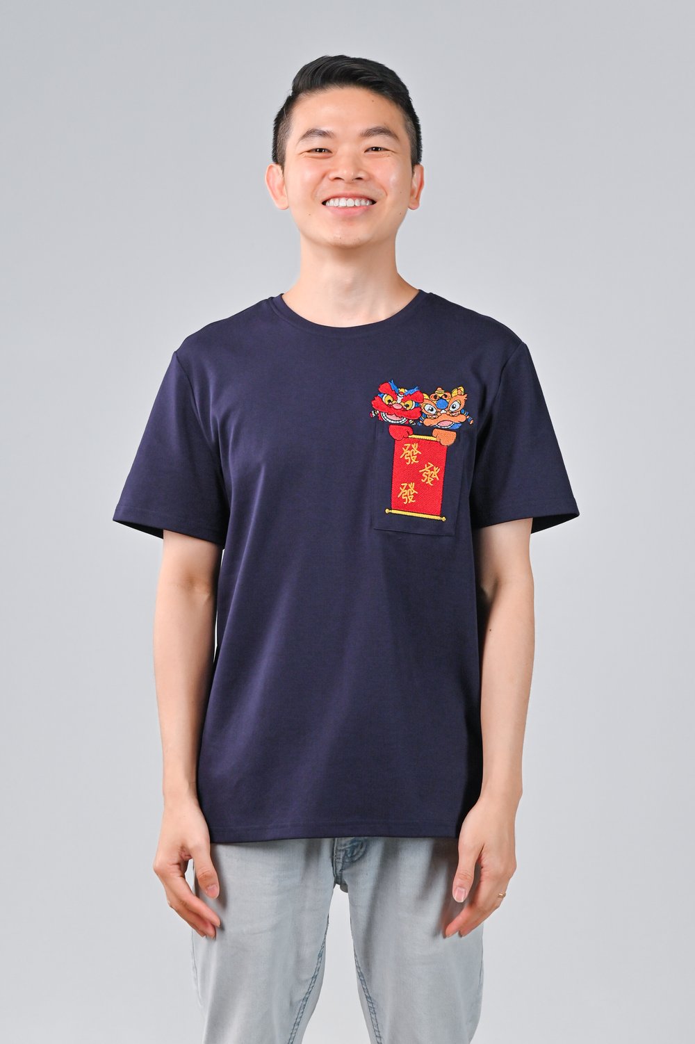 FAFAFA LION DANCE EMB. UNISEX TEE