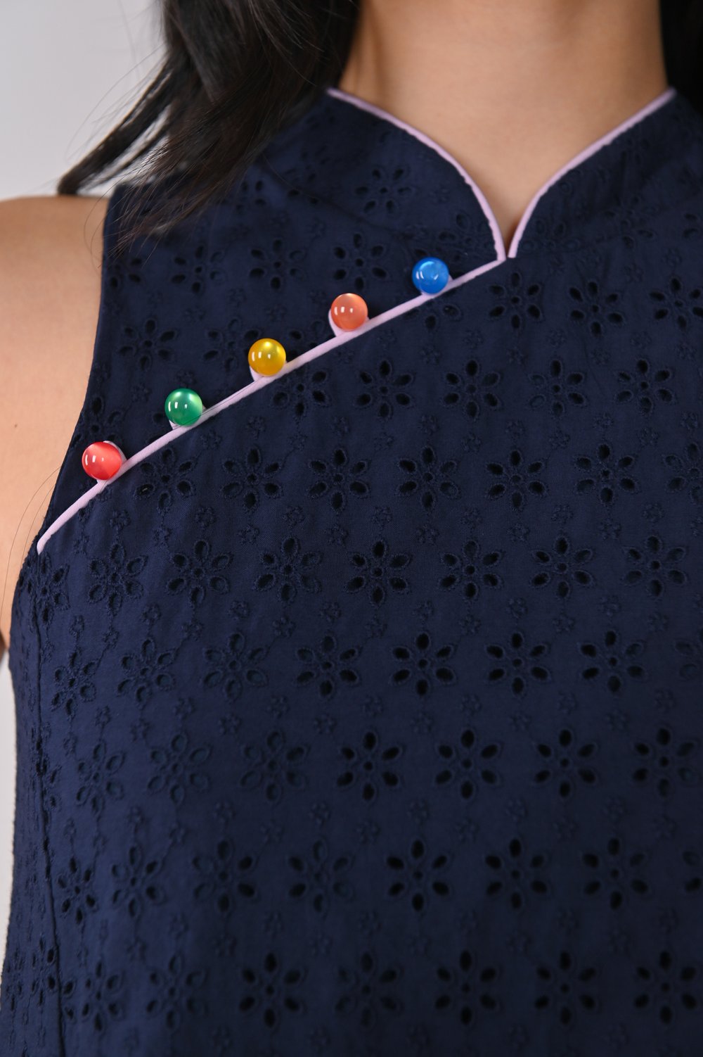 CHOON EYELET FLARE CHEONGSAM TOP IN NAVY