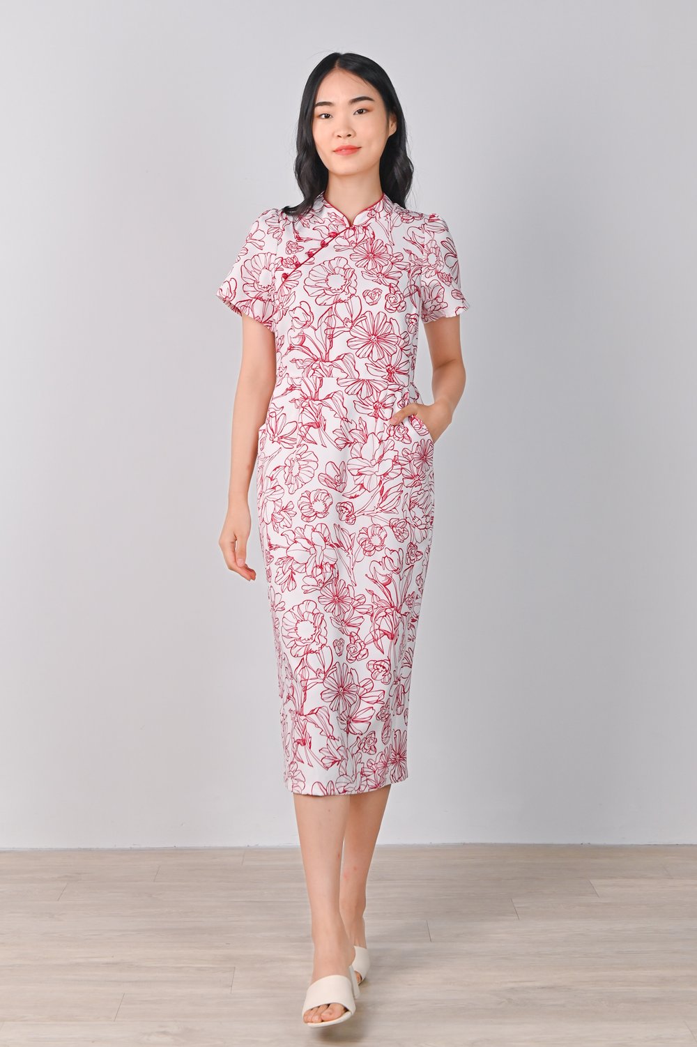 RED SKETCHED FLORALS PENCIL CHEONGSAM RED SKETCHED FLORALS PENCIL CHEONGSAM