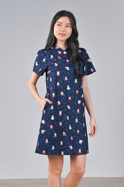 FORTUNE FLORAL CAT NAVY SLEEVED CHEONGSAM