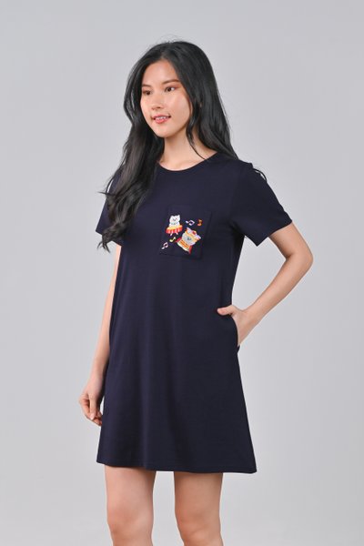 FESTIVE FORTUNE CAT NAVY EMB. TEE DRESS