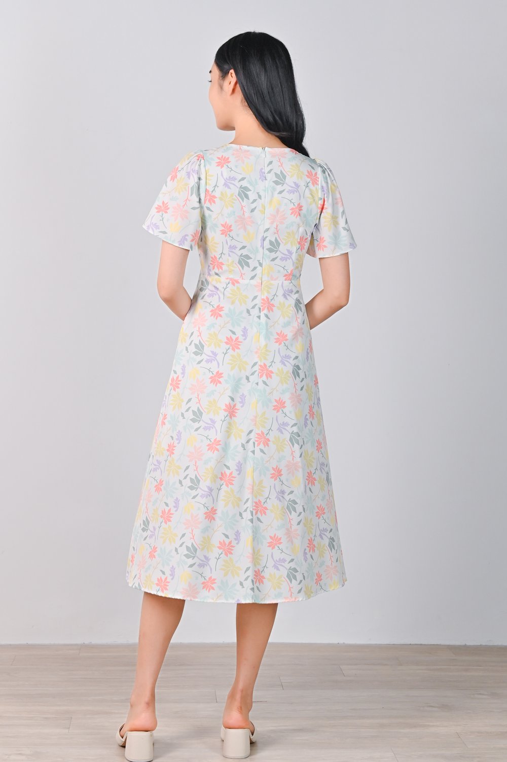 CITRUS LEAVES SLEEVED BUTTON DRESS CITRUS LEAVES SLEEVED BUTTON DRESS