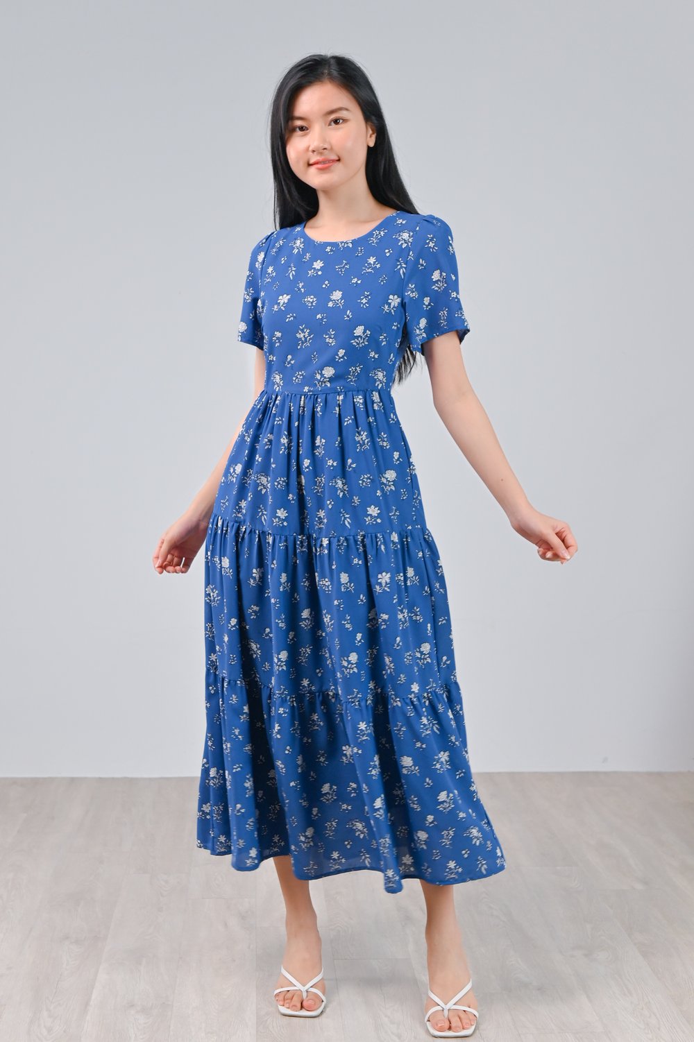 COLLYN BLUE FLORAL ROUND-NECK TIERED MIDAXI DRESS COLLYN BLUE FLORAL ROUND-NECK TIERED MIDAXI DRESS