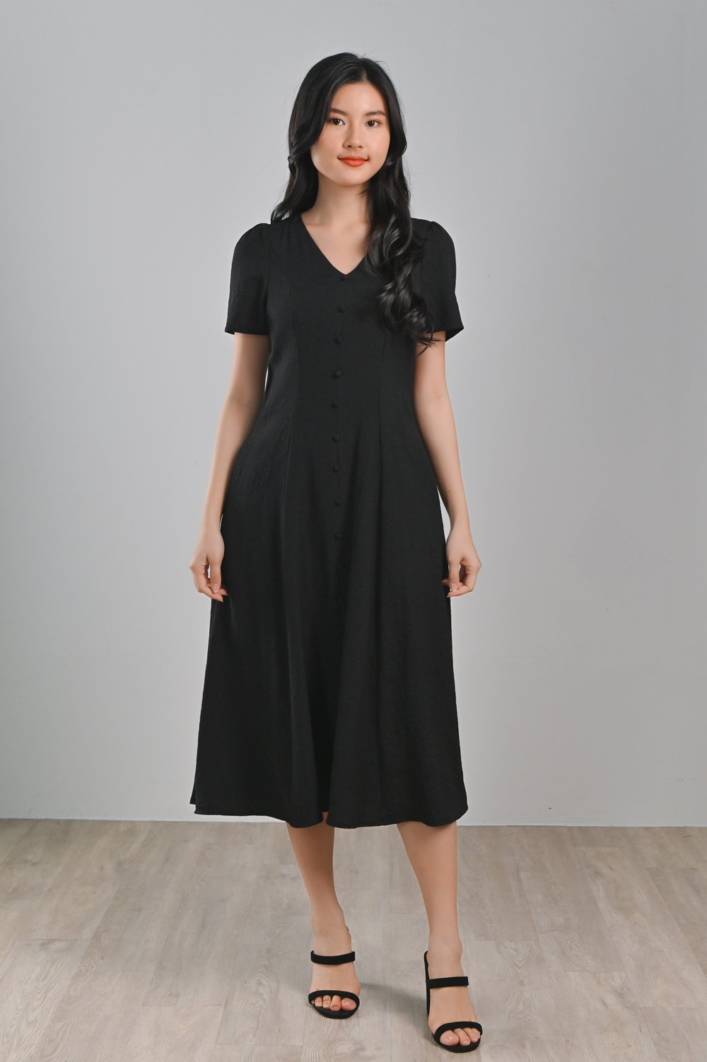 QIMY EMBOSSED BUTTON DRESS IN BLACK QIMY EMBOSSED BUTTON DRESS IN BLACK
