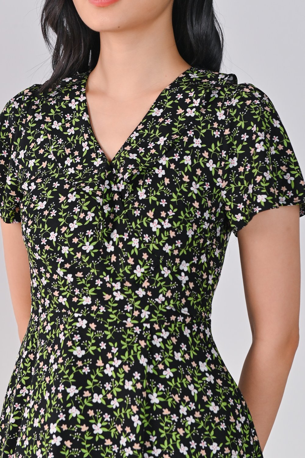 KILAH BLACK FLORAL RUFFLE DRESS